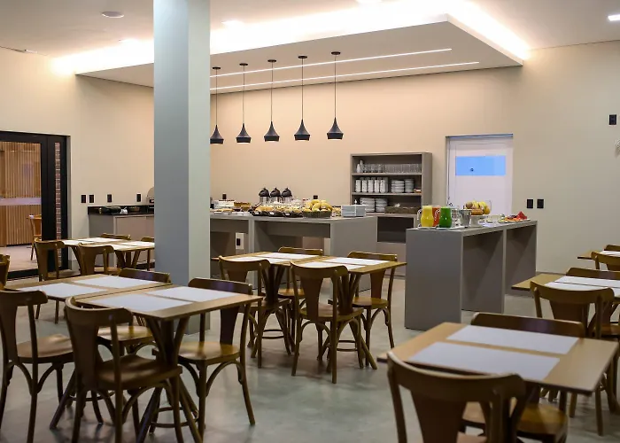 Amazon Green Hotel